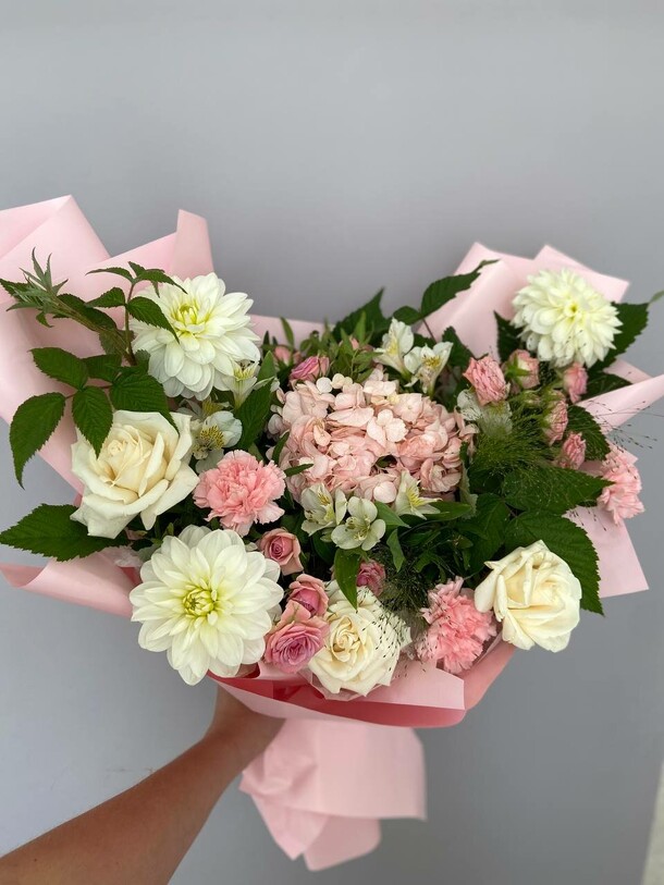 Роскошь, артикул F1315718 - 6843 рублей, доставка по городу. Flawery - доставка цветов