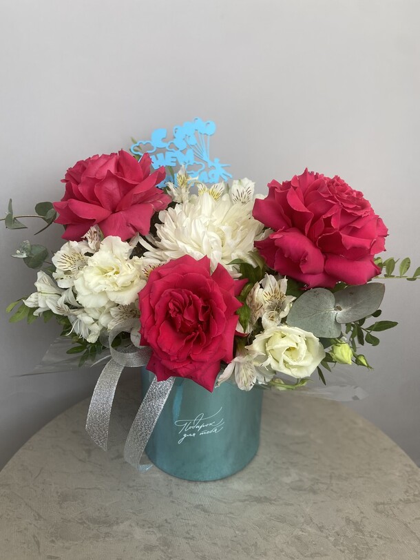 Глянцевое настроение, артикул F1319766 - 4036 рублей, доставка по городу. Flawery - доставка цветов