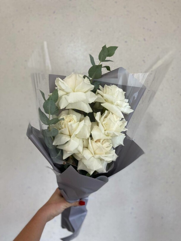 Розы, артикул F1324540 - 3685 рублей, доставка по городу. Flawery - доставка цветов