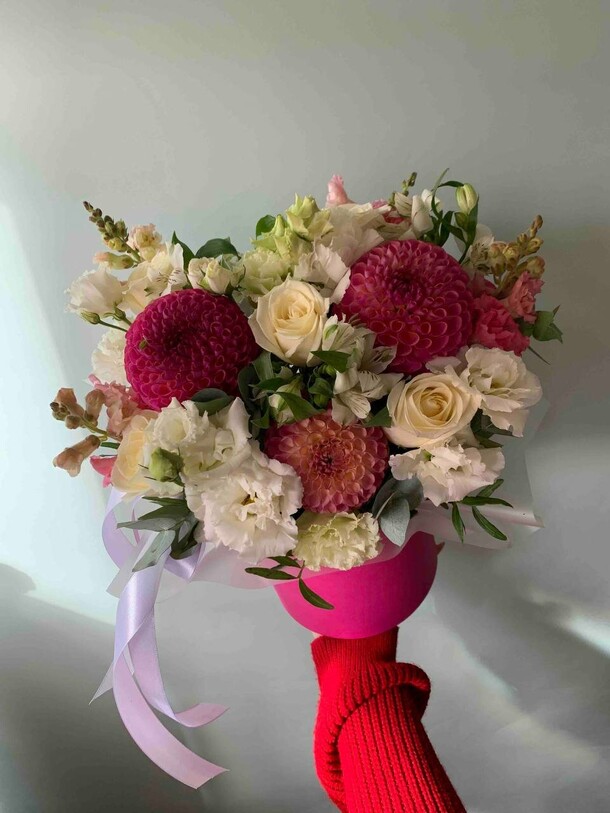 Яркие акценты, артикул F1324542 - 6492 рублей, доставка по городу. Flawery - доставка цветов