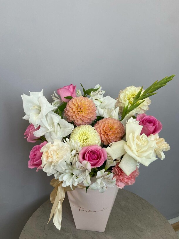 Нежная короочка, артикул F1326070 - 4477 рублей, доставка по городу. Flawery - доставка цветов