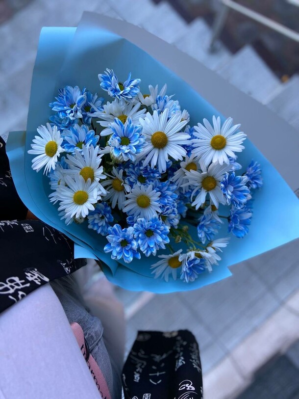 Ромашки, артикул F1326090 - 2723 рублей, доставка по городу. Flawery - доставка цветов