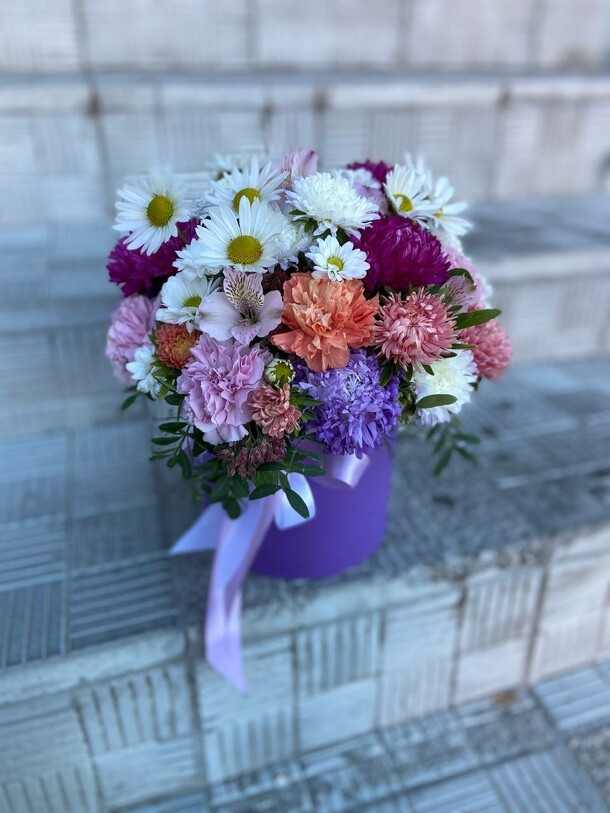 Композиция в коробке, артикул F1326095 - 2723 рублей, доставка по городу. Flawery - доставка цветов