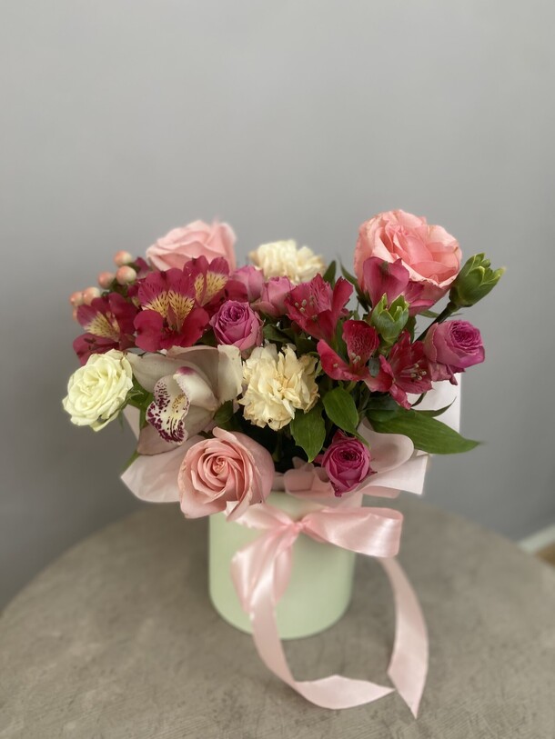 Композиция с орхидеей, артикул F1334556 - 2662 рублей, доставка по городу. Flawery - доставка цветов