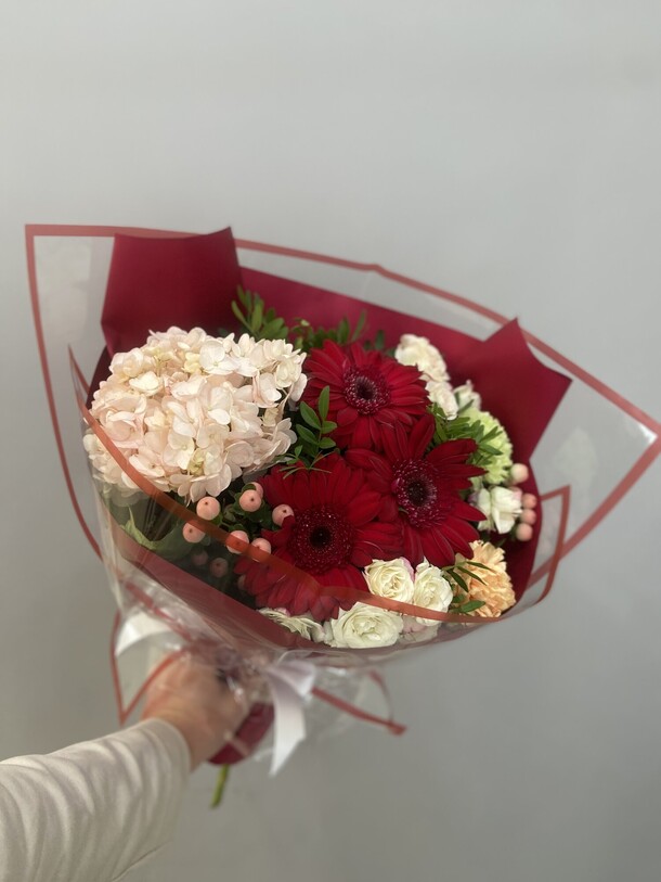 Яркие эмоции, артикул F1334565 - 5265 рублей, доставка по городу. Flawery - доставка цветов