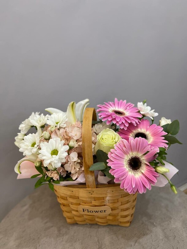 Корзина с запахом лета, артикул F1336823 - 3509 рублей, доставка по городу. Flawery - доставка цветов