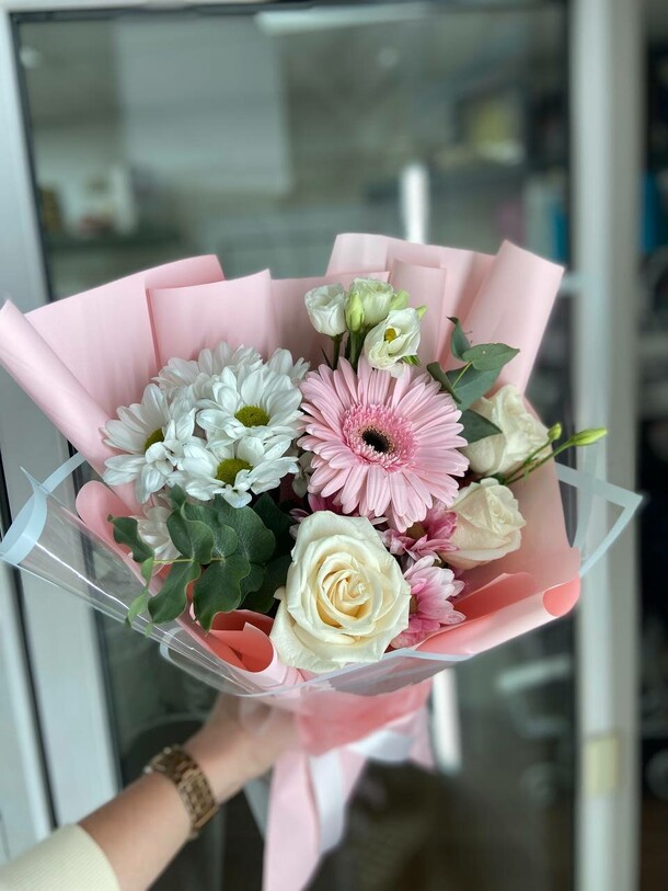 Розовая нежнятина, артикул F1339995 - 3775 рублей, доставка по городу. Flawery - доставка цветов