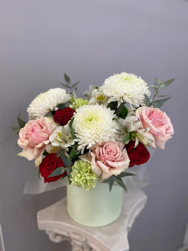 Композиция с антоновыми, артикул F1340113 - 5627 рублей, доставка по городу. Flawery - доставка цветов