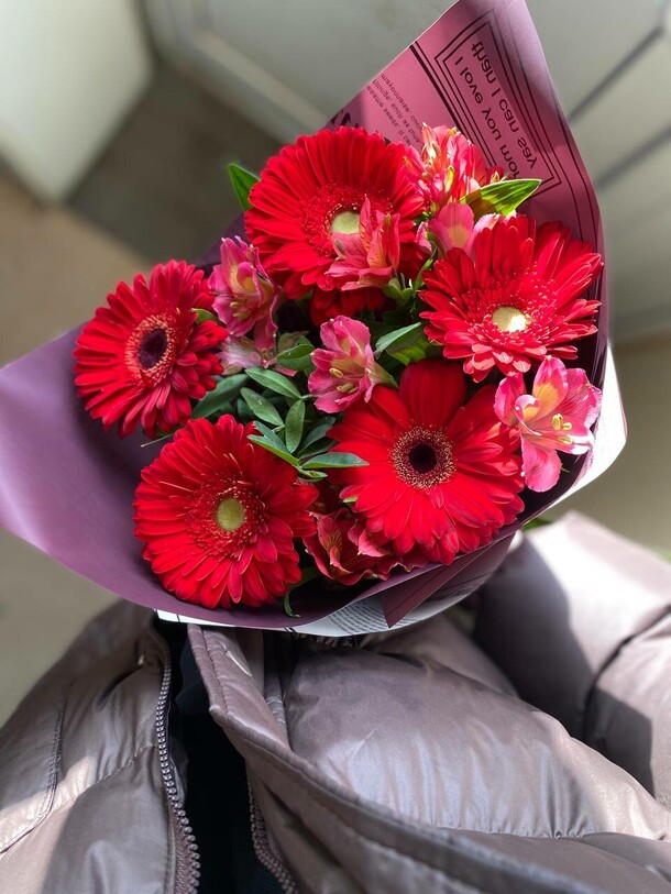 Яркой девушке, артикул F1346741 - 3113 рублей, доставка по городу. Flawery - доставка цветов