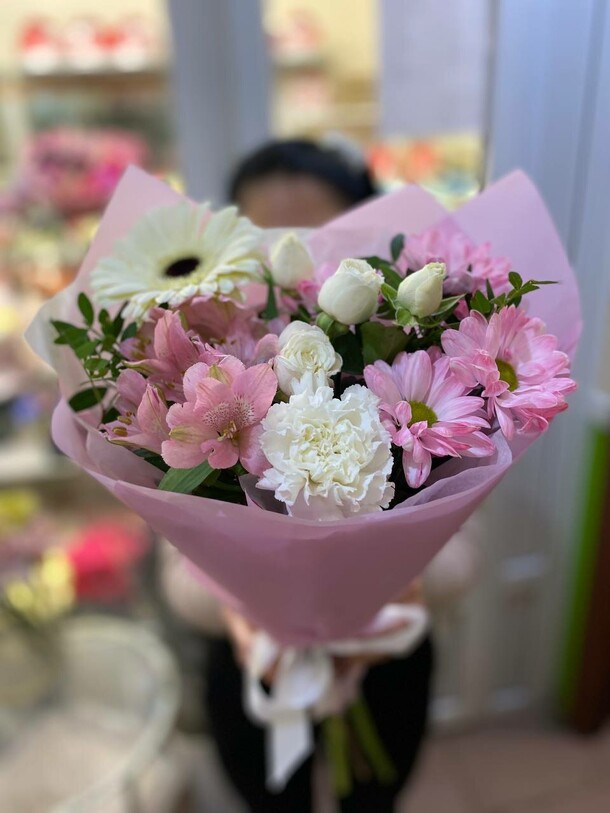 Розовенький букетик, артикул F1346757 - 2310 рублей, доставка по городу. Flawery - доставка цветов