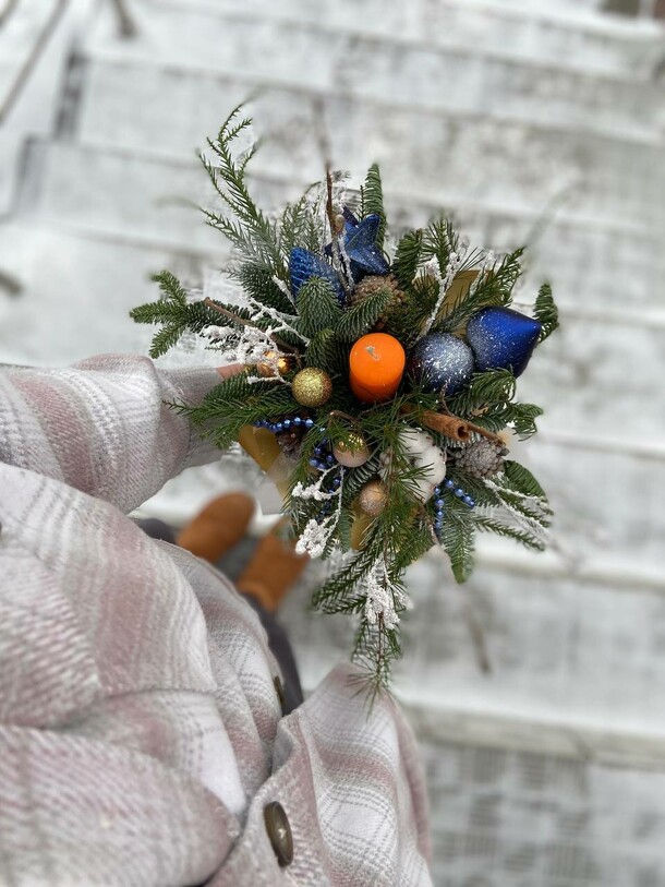 Новогоднее настроение, артикул F1359333 - 3080 рублей, доставка по городу. Flawery - доставка цветов