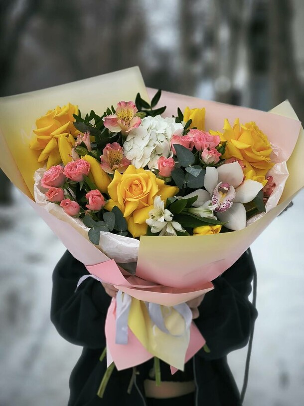 Солнышко, артикул F1376609 - 5510 рублей, доставка по городу. Flawery - доставка цветов