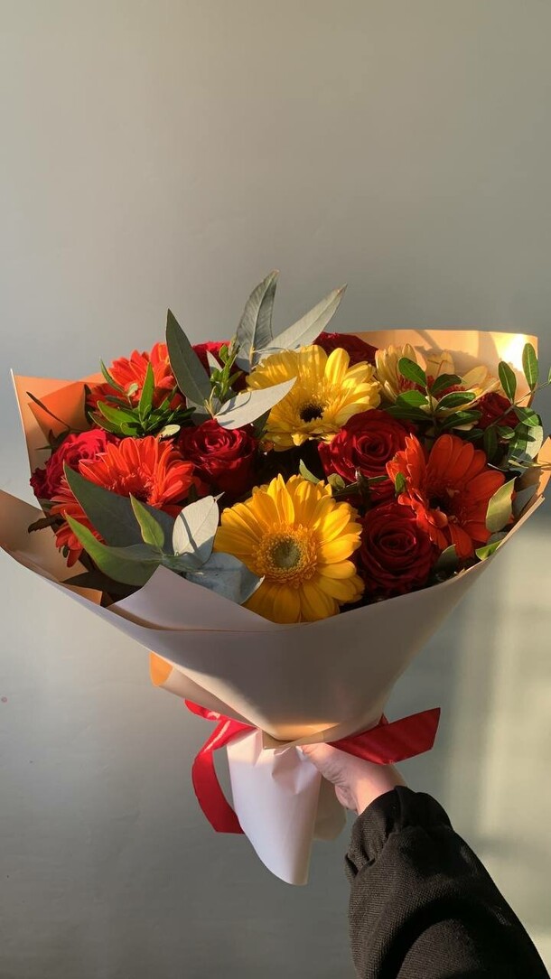 Солнечные герберы, артикул F1379754 - 4650 рублей, доставка по городу. Flawery - доставка цветов