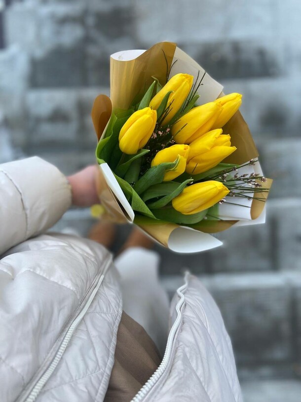 Тюльпаны, артикул F1383131 - 2400 рублей, доставка по городу. Flawery - доставка цветов