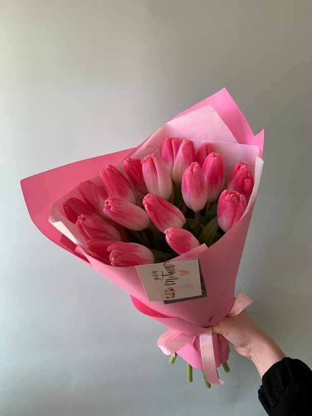 Букет с тюльпанами №1, артикул F1386956 - 4500 рублей, доставка по городу. Flawery - доставка цветов