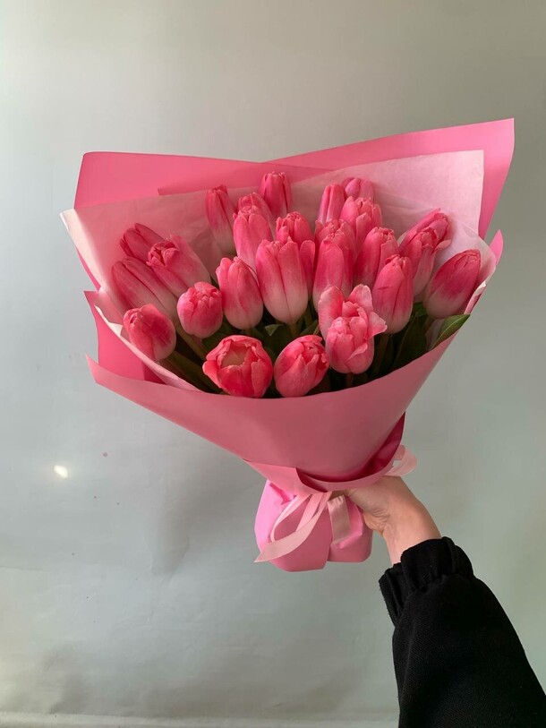 Букет из тюльпанов №2, артикул F1386959 - 5800 рублей, доставка по городу. Flawery - доставка цветов