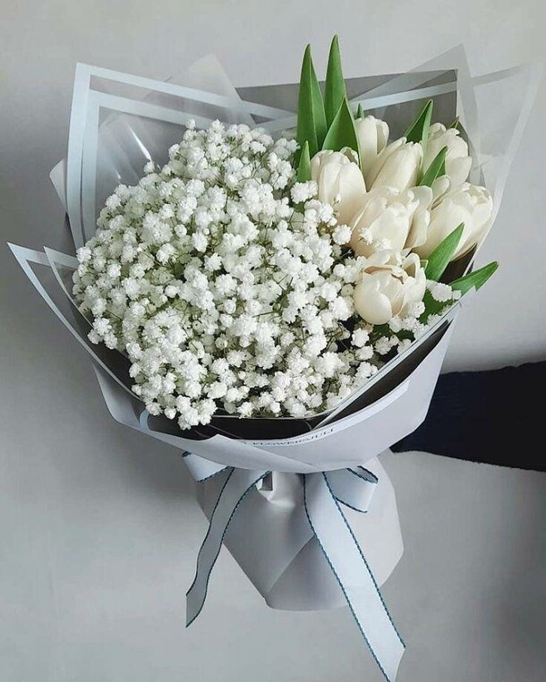 Букет с тюльпанами №6, артикул F1386970 - 3920 рублей, доставка по городу. Flawery - доставка цветов