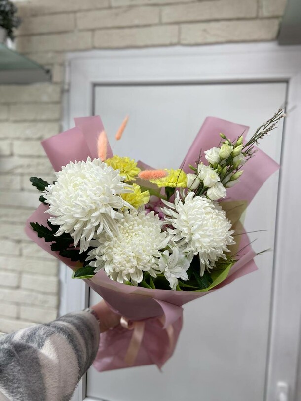 Антоновы, артикул F1396356 - 3955 рублей, доставка по городу. Flawery - доставка цветов