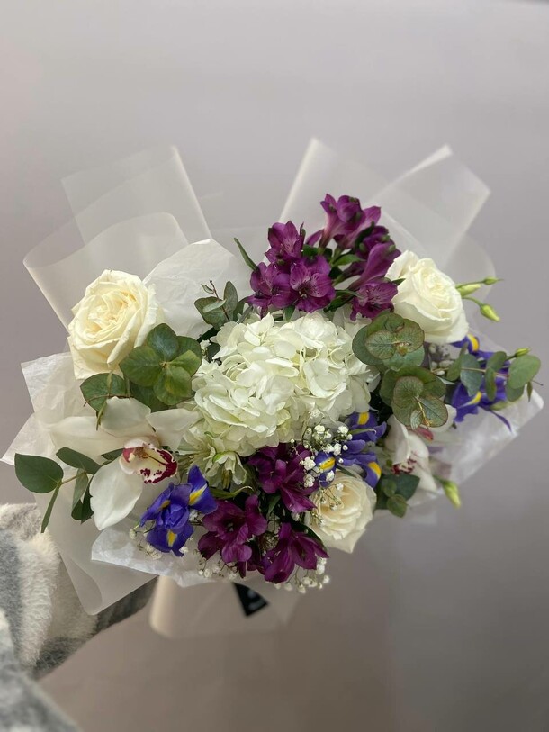 Пышный букет 3, артикул F1396375 - 4215 рублей, доставка по городу. Flawery - доставка цветов