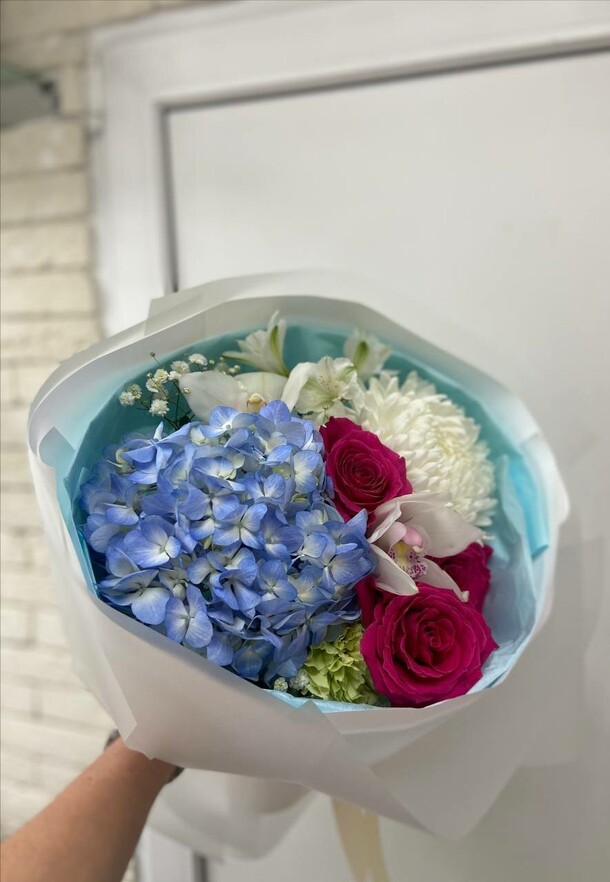 Букет рюмка, артикул F1396707 - 5331 рублей, доставка по городу. Flawery - доставка цветов