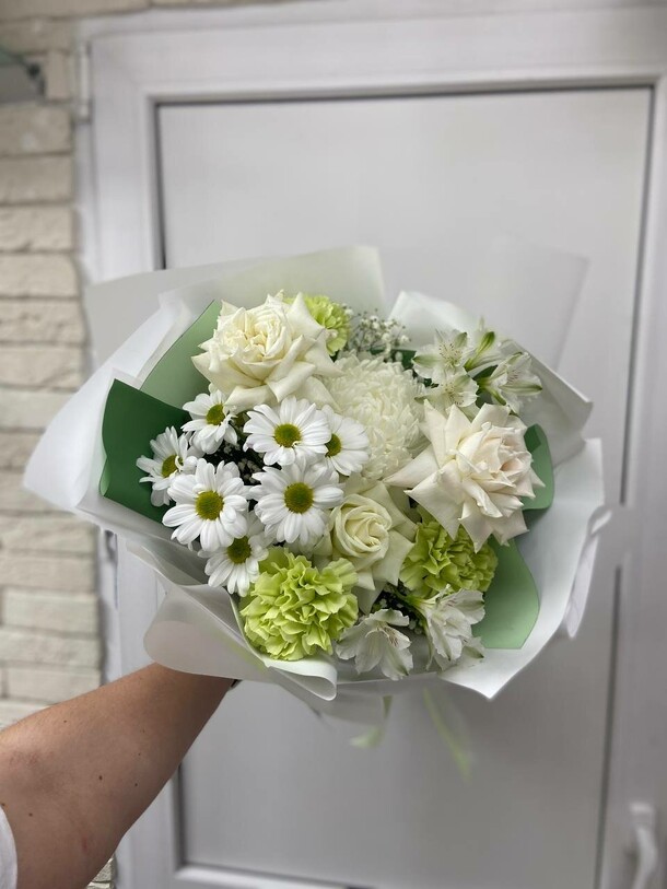 Зеленка, артикул F1396716 - 3388 рублей, доставка по городу. Flawery - доставка цветов