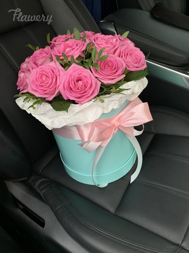 Розы в коробке, артикул F45842 - 6998 рублей, доставка по городу. Flawery - доставка цветов