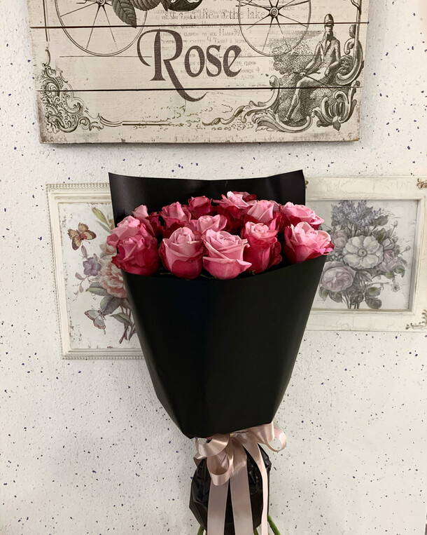 Букет из 15 розовых роз, артикул F58034 - 5669 рублей, доставка по городу. Flawery - доставка цветов