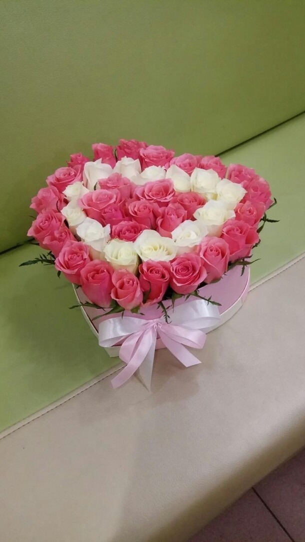 Сердце из роз, артикул F72442 - 13818 рублей, доставка по городу. Flawery - доставка цветов