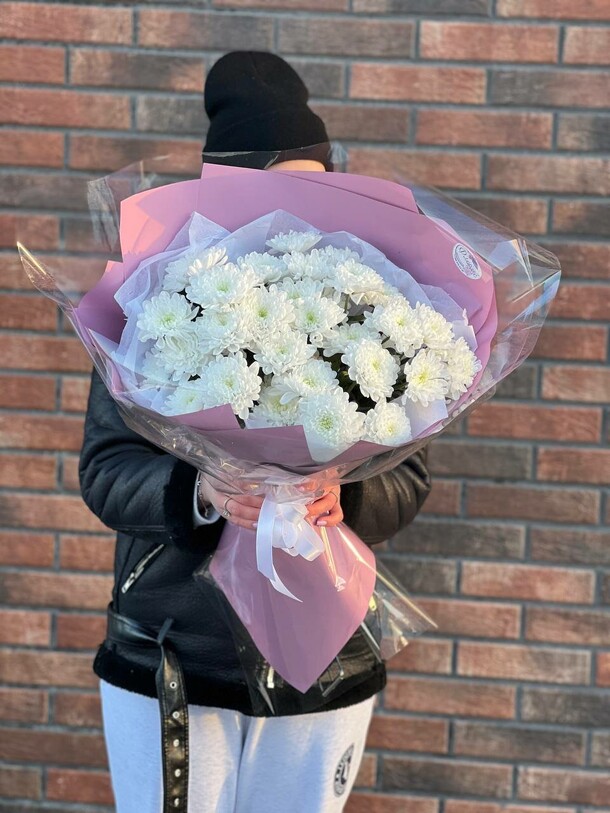 Букет из 7 кустовых хризантем "облачко", артикул F1271816 - 3950 рублей, доставка по городу. Flawery - доставка цветов