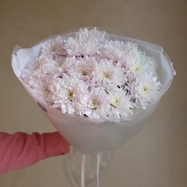 Букет нежной хризантемы, артикул F1341559 - 4200 рублей, доставка по городу. Flawery - доставка цветов