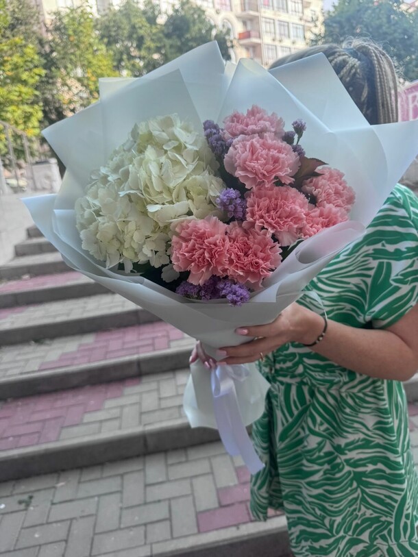 Букет лета, артикул F1307200 - 3600 рублей, доставка по городу. Flawery - доставка цветов