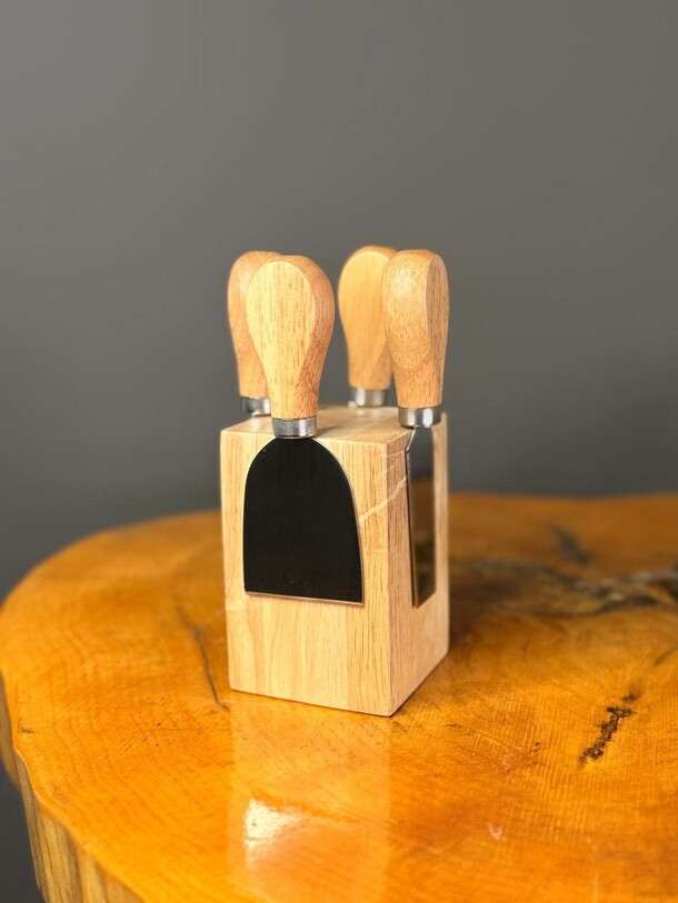 Набор ножей для сыра 4 шт, артикул F1374621 - 2415 рублей, доставка по городу. Flawery - доставка цветов