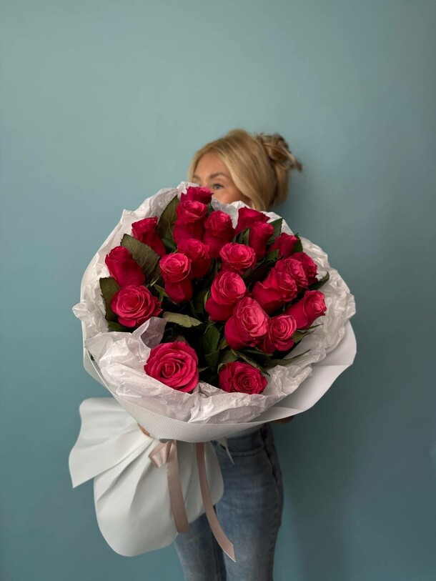 21 роза кения 42см, артикул F1434938 - 4899 рублей, доставка по городу. Flawery - доставка цветов