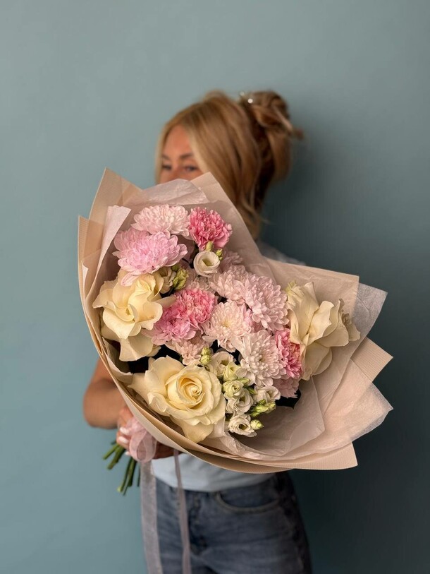 Букет с французскими розами, артикул F1434949 - 6399 рублей, доставка по городу. Flawery - доставка цветов