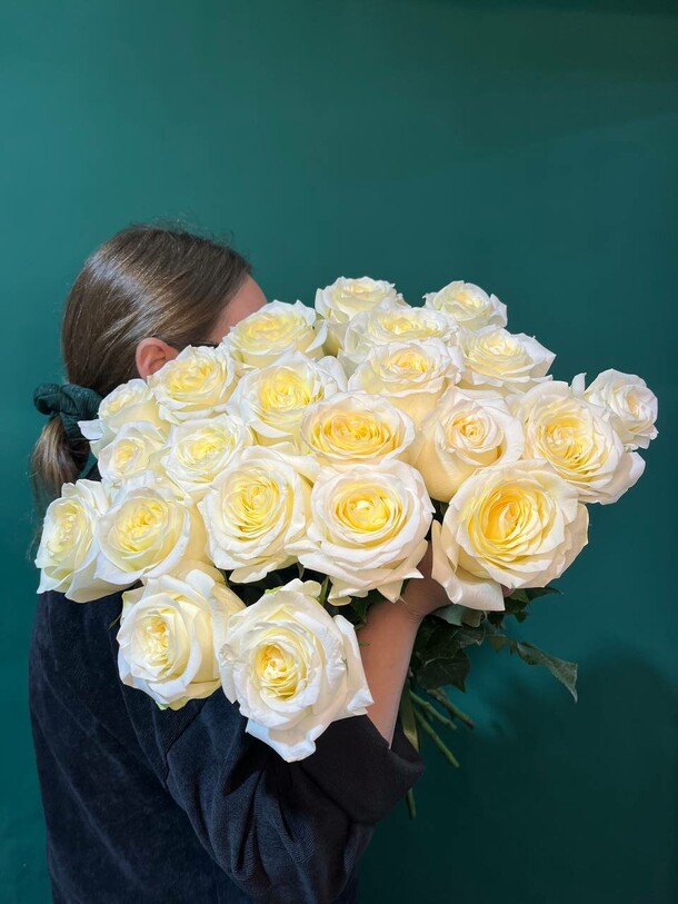 Роза "кенди лайт", артикул F1423548 - 11990 рублей, доставка по городу. Flawery - доставка цветов