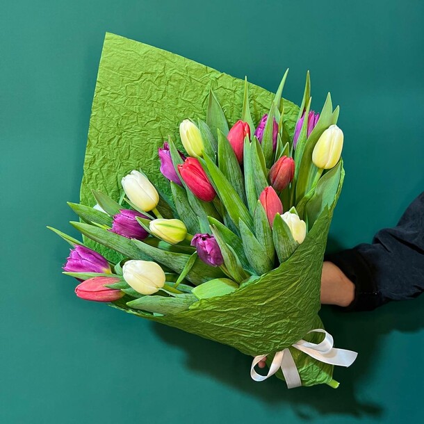 Объятия весны, артикул F1528011 - 4830 рублей, доставка по городу. Flawery - доставка цветов