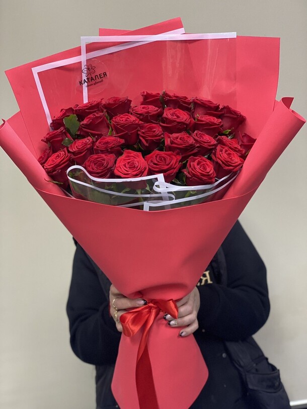 25 роз ноами, артикул F1145741 - 7776 рублей, доставка по городу. Flawery - доставка цветов