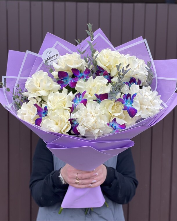 Букет кружевных роз, артикул F1163064 - 7776 рублей, доставка по городу. Flawery - доставка цветов