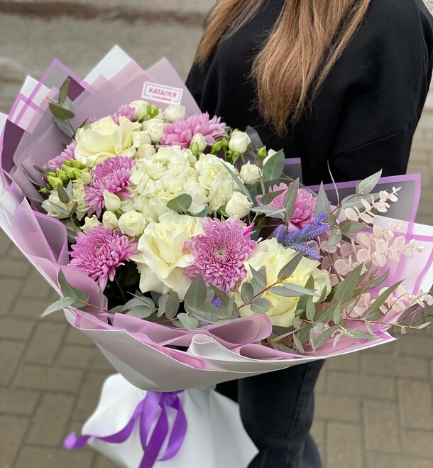 Букет микс, артикул F1225232 - 10802 рублей, доставка по городу. Flawery - доставка цветов