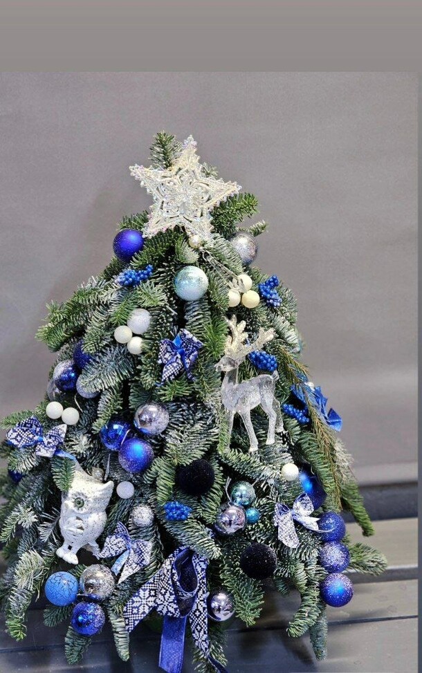 Новогодняя ёлочка 65 см, артикул F1233967 - 12474 рублей, доставка по городу. Flawery - доставка цветов