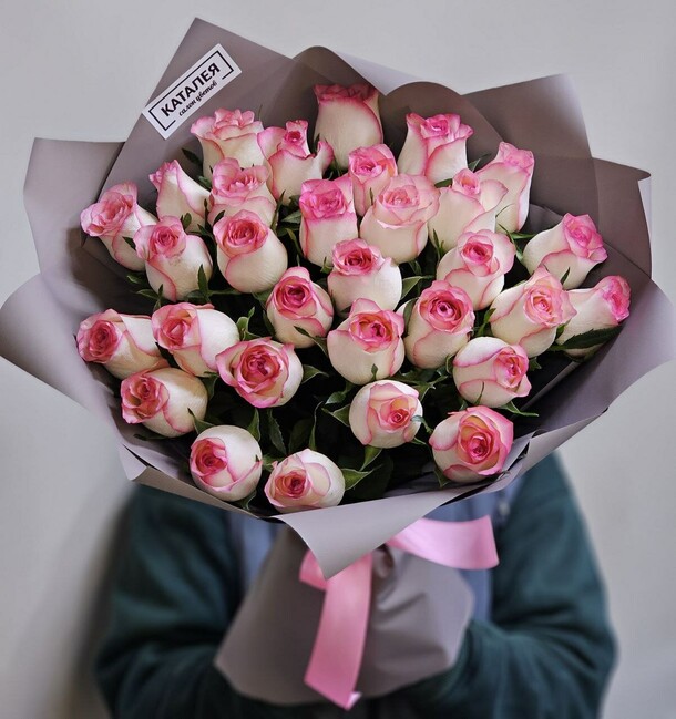 Букет 31 роза, артикул F1234563 - 8745 рублей, доставка по городу. Flawery - доставка цветов