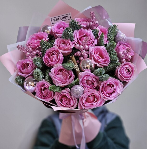 Букет 17 роз, артикул F1234572 - 8050 рублей, доставка по городу. Flawery - доставка цветов