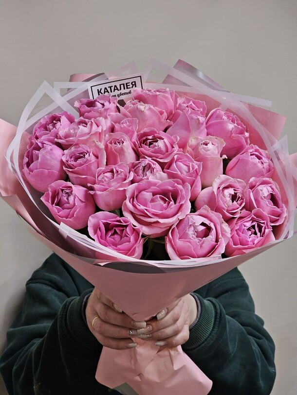 Букет пионовидных роз, артикул F1236093 - 9108 рублей, доставка по городу. Flawery - доставка цветов