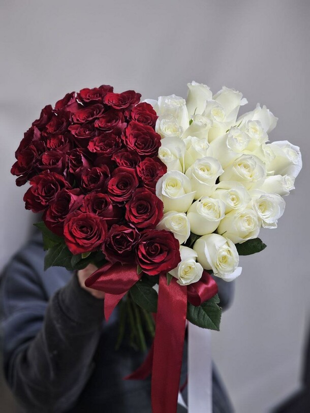 Букет сердце, артикул F1236723 - 14567 рублей, доставка по городу. Flawery - доставка цветов