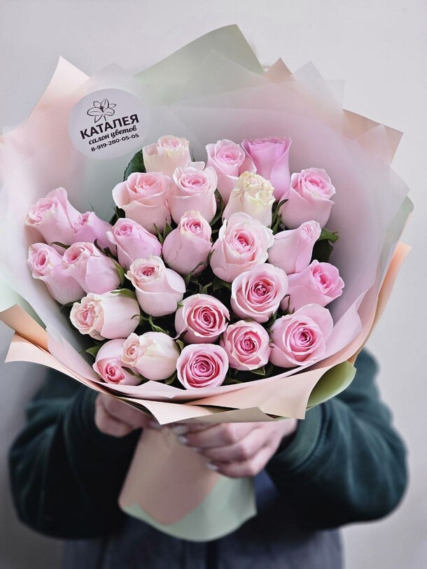 Нежный букет роз, артикул F1241966 - 7590 рублей, доставка по городу. Flawery - доставка цветов