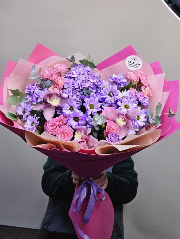 Яркий букет микс, артикул F1244254 - 10585 рублей, доставка по городу. Flawery - доставка цветов