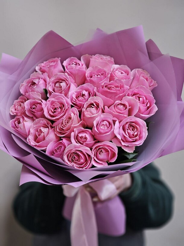 25 розовых роз, артикул F1244296 - 7777 рублей, доставка по городу. Flawery - доставка цветов
