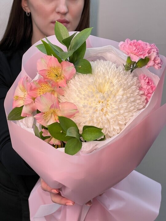 Магнум, альстромерия, диантус, рускус, артикул F1354989 - 2990 рублей, доставка по городу. Flawery - доставка цветов