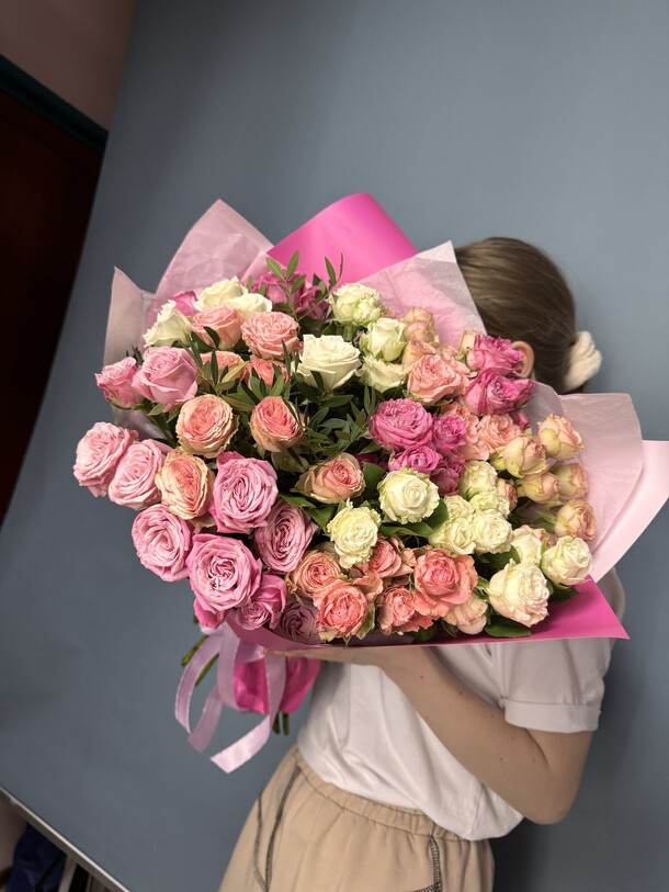 Кустовые пионовидные розы, артикул F1280715 - 7500 рублей, доставка по городу. Flawery - доставка цветов