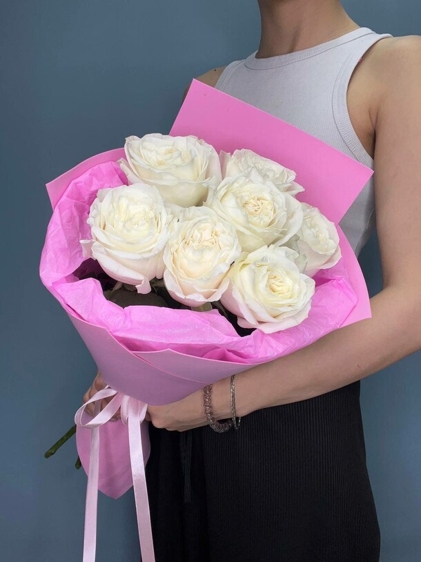 Белые розы, артикул F1284648 - 3300 рублей, доставка по городу. Flawery - доставка цветов